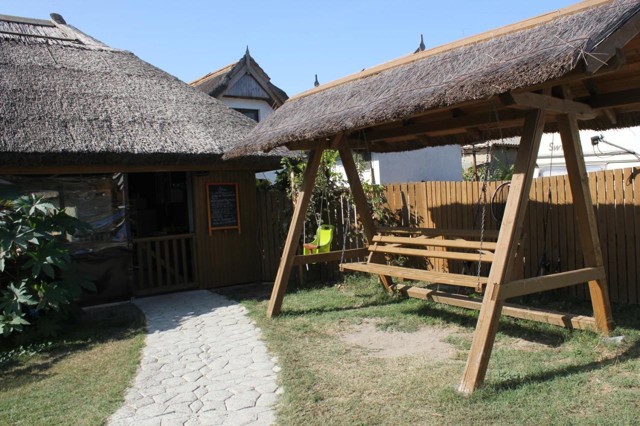 Cerdacul Cu Stuf Hotel Sfantu Gheorghe  Exterior photo